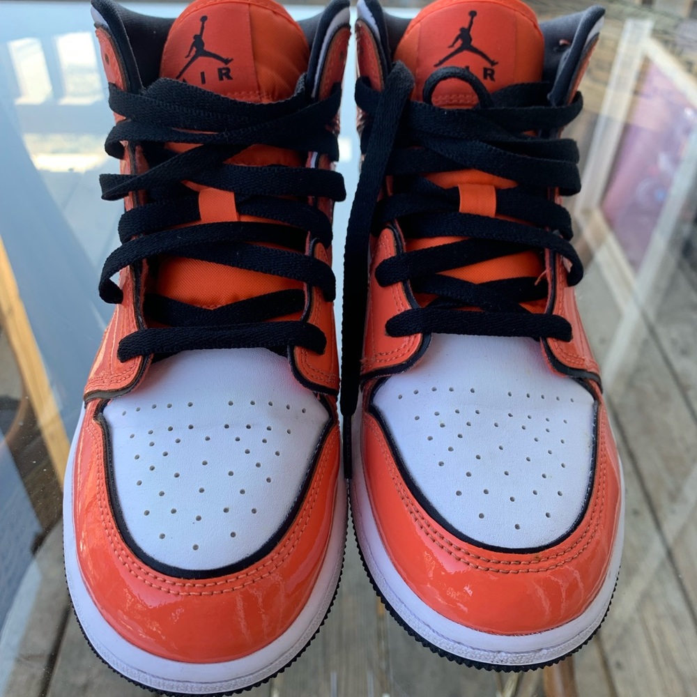 JORDAN 1 MID SE TURF ORANGE